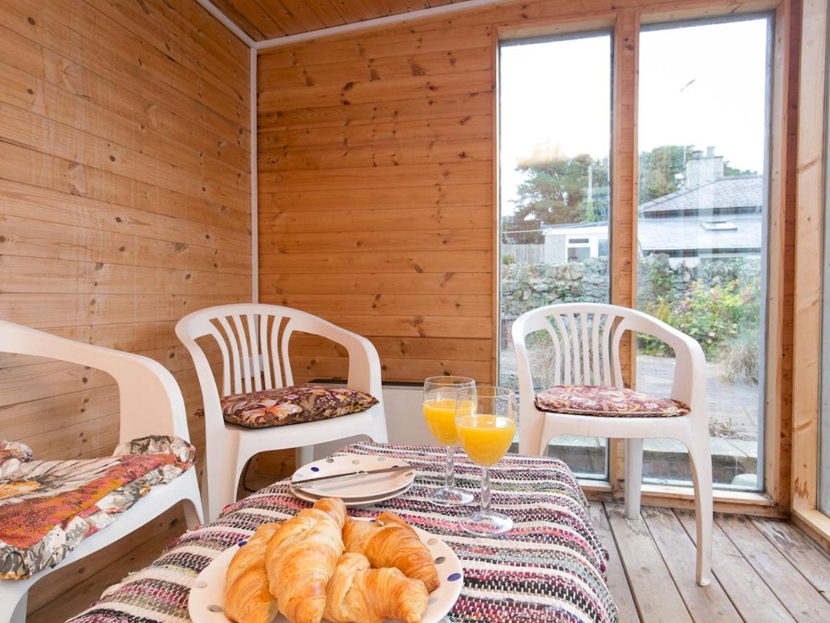 Pass The Keys Comfortable Stone Built Cottage In Menai Bridge Εξωτερικό φωτογραφία